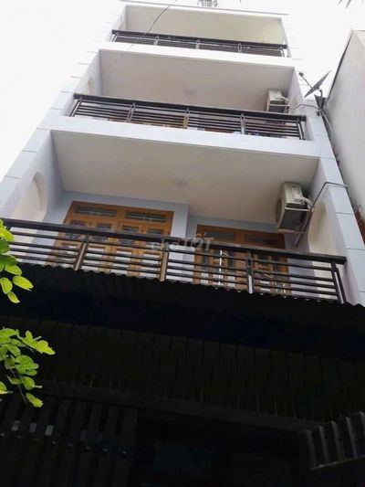 CẦN CHO THUÊ NHÀ VỊ TRÍ ĐẸP HXH 2/ NGAY KHU VỰC SẦM UẤT Đ. QUANG TRUNG