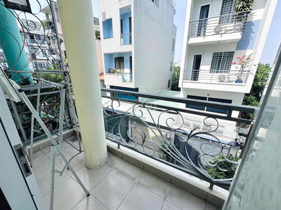 DUPLEX GÁC BANCOL NGAY NGUYỄN THÁI SƠN ( ĐI BỘ QUA VLU