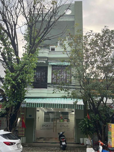 Nhà cho thuê làm văn phòng, trung tâm dạy học