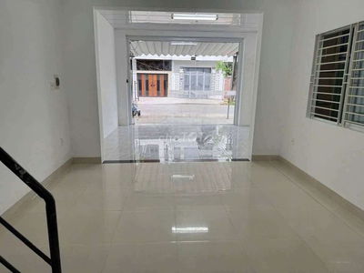 NHÀ 2PN ĐƯỜNG QUÁCH THỊ TRANG