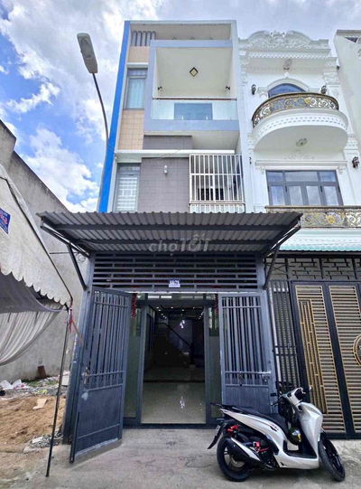 Chủ gởi bán nhà 1 Trệt 2 lầu kdc vip hoá an,4x18=72m2,sổ riêng,thổ cư