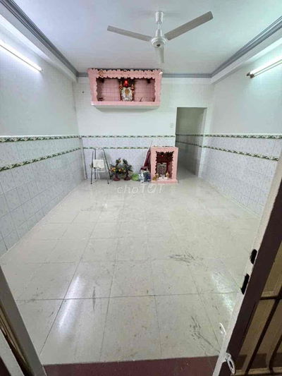 Cho thuê nhà 1 trệt 1 lầu 3pn 2wc hẻm Ôtô thông.