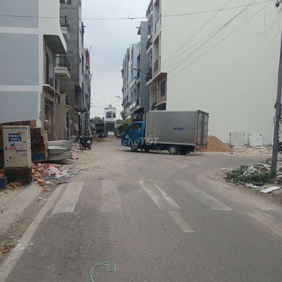 7 tỷ 400 thương lượng, nhà mới 5 tặng mặt tiền kinh doanh, dt: 4 × 18