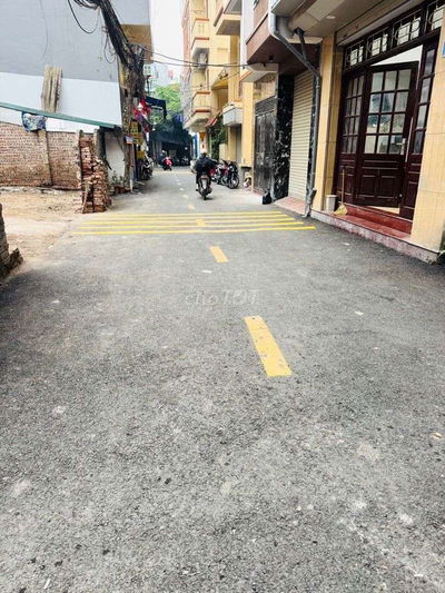 PHƯỜNG HOÀNG LIỆT 50M² 5 TẦNG GẦN PHỐ - NHÀ XÂY ĐẸP - ĐỂ ÔTÔ THOẢI MÁI