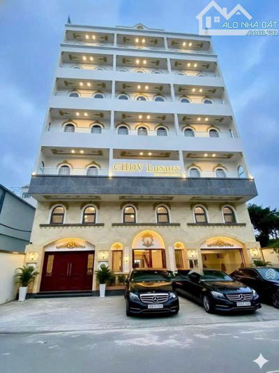 Bán nhà mặt tiền 528 đường 3/2 Quận 10.