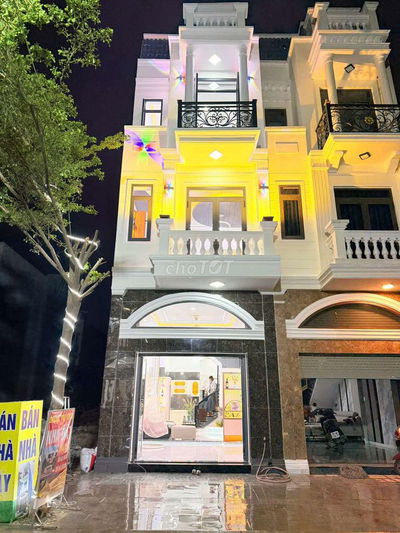 🏡 Bán Nhà 3 Tầng Dĩ An Giá 5,4 Tỷ ( Hoàn Công )
Gần Vincom 550, Vsip1