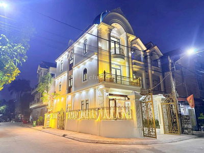 Nhà tân cổ điển đẹp mới KDC Phú Hồng Thịnh 5, phường An Phú, Thuận An.