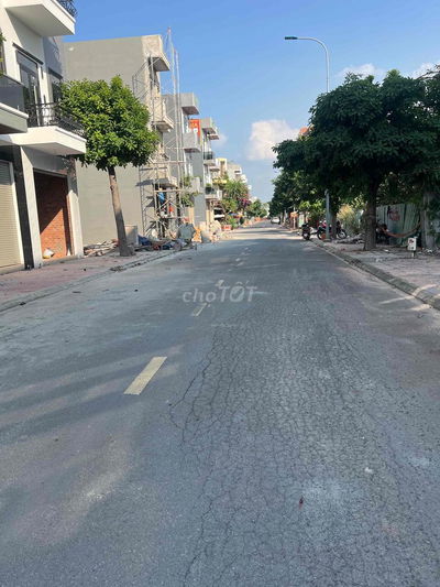 Nhà phố mới hoàn thiện P An Phú TP HCM