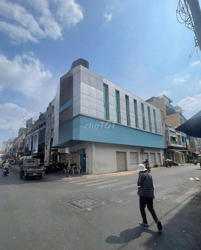 NGANG 8M - 3 TẦNG GÓC 2 MẶT TIỀN GẦN CHỢ BẾN THÀNH - LỀ RỘNG SÀN SUỐT