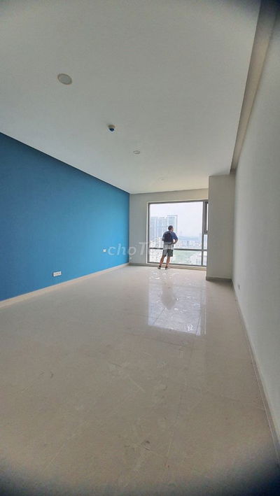 Cho thuê văn phòng Golden King PMH 33m2 rộng thoáng.