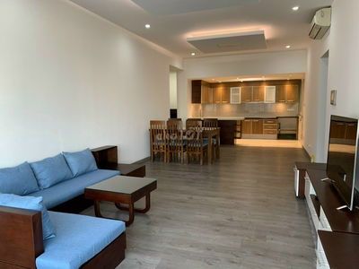 Bán 3 phòng ngủ, lầu cao view sông tuyệt đẹp giá chỉ 13 tỷ/căn