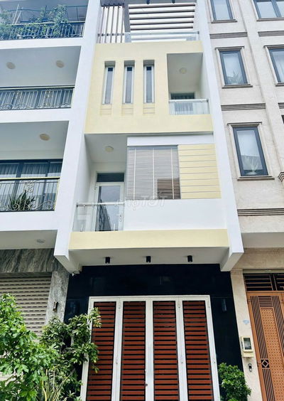 BÁN NHÀ ĐƯỜNG HOÀNG BẬT ĐẠT DIỆN TÍCH: 4X20M TRỆT 3 LẦU