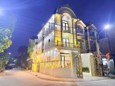 Căn Góc Tân Cổ Điển 3 Tầng Hoàn Công full nội thất cao cấp