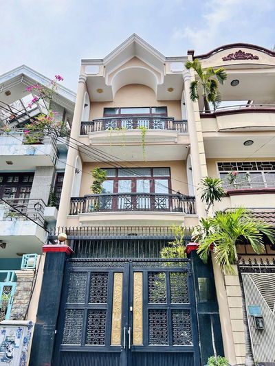 BÁN NHÀ HXH ĐƯỜNG ĐỒNG ĐEN KHU BÀU CÁT DIỆN TÍCH: 4,5X18M 3 TẦNG