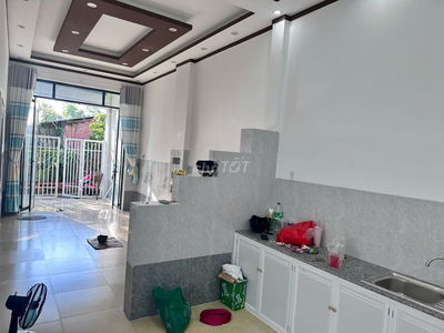 Hẻm xe hơi 79,4m2, sổ chính chủ, 2 phòng ngủ, toilet riêng