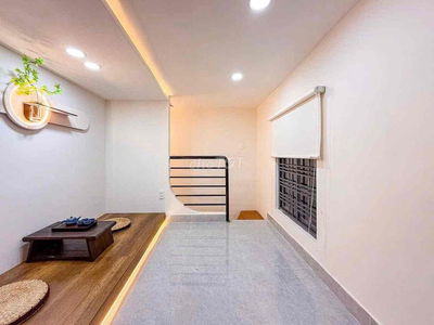 KẸT TIỀN BÁN GẤP NHÀ NVC 1TỶ4 45m2, 1T 2L SHR