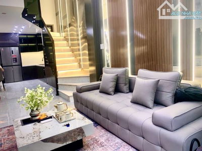 HIẾM BÁN NHÀ 3 TẦNG 3 MÊ KIỆT Ô TÔ ĐIỆN BIÊN PHỦ – 45.5M² – FULL NỘI THẤT – GIÁ CHỈ 5.X TỶ