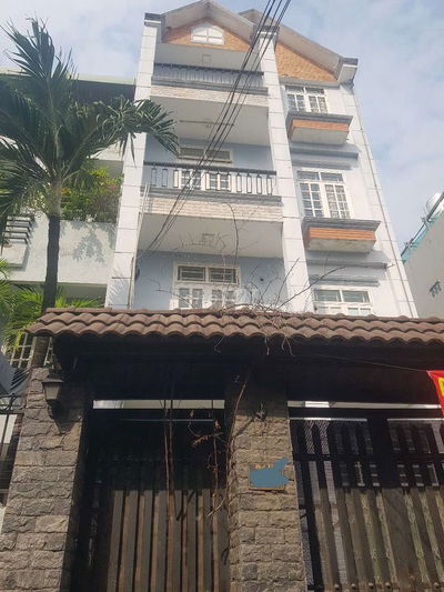 Cho thuê nhà nguyên căn 1 trệt 3 lầu, 5pn,6wc. Hẻm xe tải