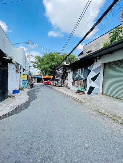 Đất 2 mặt tiền Linh Trung, HXH 6m, Xây được 7 tầng, cách metro 200m