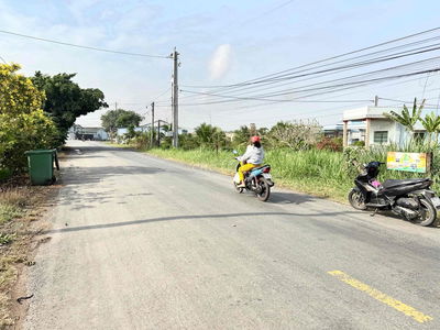 Hạ giá chốt nhanh. Mặt tiền nhựa Cao Thị Mai ( 200m thổ cư)