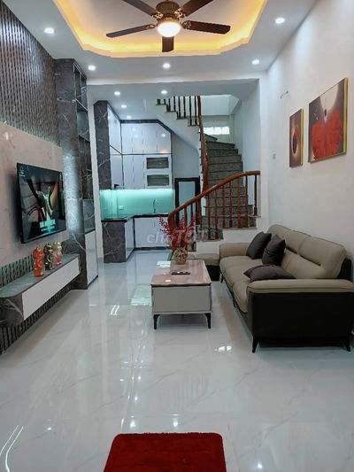 Trương Định – Nhà đẹp 5 tầng, 2 mặt thoáng, sổ phân lô, gần bãi ô tô