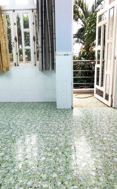 Cho thuê trệt 2 lầu Gần Chợ Tân Sơn Nhất