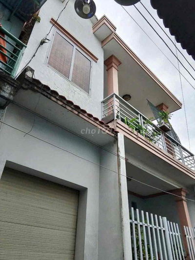 Bán nhà 1 trệt 1 lầu , sổ riêng giá rẻ chỉ có 1 tỷ 650 triệu ,