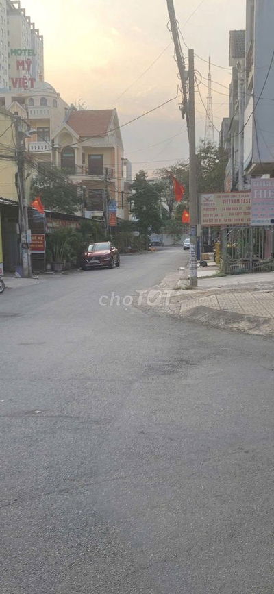 Bán đấtt 100m2 đường ô tô tránh nhau gần bv Đồng Nai, quá rẻ