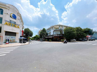 Cho thuê nhà khu D2D P-Thống Nhất - Biên Hoà. Nhà gồm 3 P.ngủ có gác