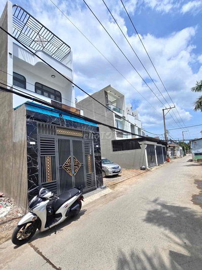 Cần bán nhà mới xây 1 trệt 1 lầu . phường Bửu Hoà , sổ hoàn công