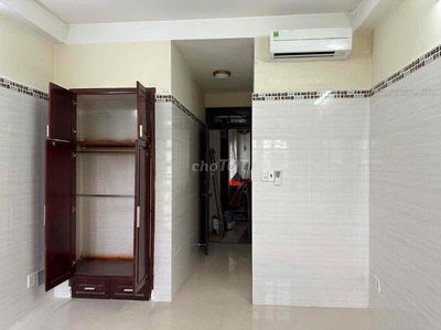 Cho thuê CHDV Full NT,có Ban công, ngay chợ Bà Chiểu, đi Q1 chỉ 5ph