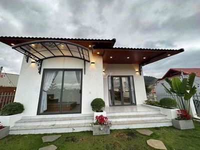 Bán gấp căn nhà vườn 1000m2/700 triệu có sẳn nội thất, sân vườn