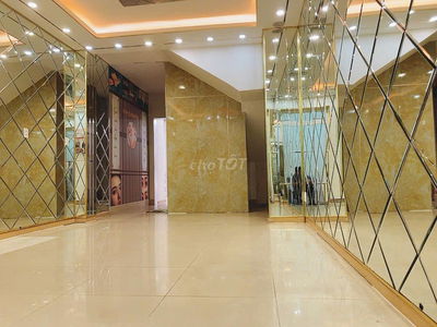Nhà Mặt tiền Trần Hưng Đạo, Phường Cầu Kho Quận 1 (THANG MÁY)