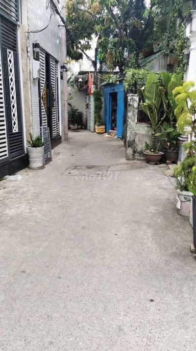 CHỦ CẦN BÁN GẤP, Nhà 2 Tầng SHR 54m2 Nở Hậu, Sát Quận 7, Chỉ 3.65 Tỷ