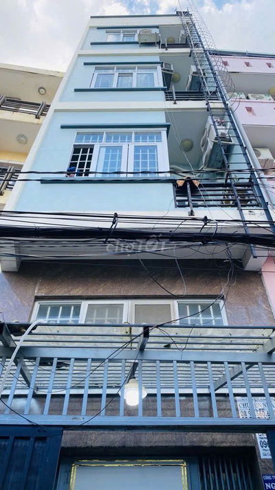 hẻm xe tải - gần mặt tiền - diện tích khủng - nở hậu - chdv 26 phòng