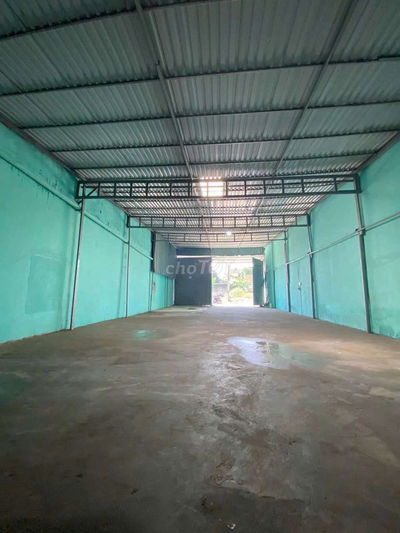 Xưởng cho thuê Xuân Thới thượng hóc môn DT 200m giá 12tr