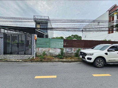 Đất đẹp mặt tiền đường Trần Thị Xanh gần chợ Dĩ An 1 và BigC Go Dĩ An