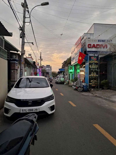 BÁN NHÀ 2 TẦNG  70M² _ MT KINH DOANH - ĐƯỜNG 138 –TÂN PHÚ NHỈNH 8TY 
.