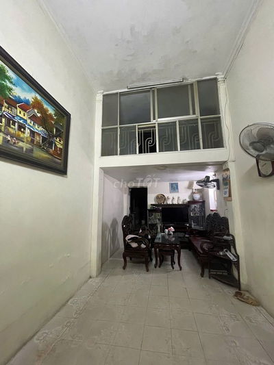 Nhà ở 100m2, 2 phòng ngủ, Phố Bùi Xương Trạch, Thanh Xuân