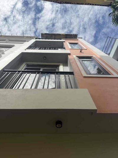 nhà xây độc lập phố Sài đồng Long biên