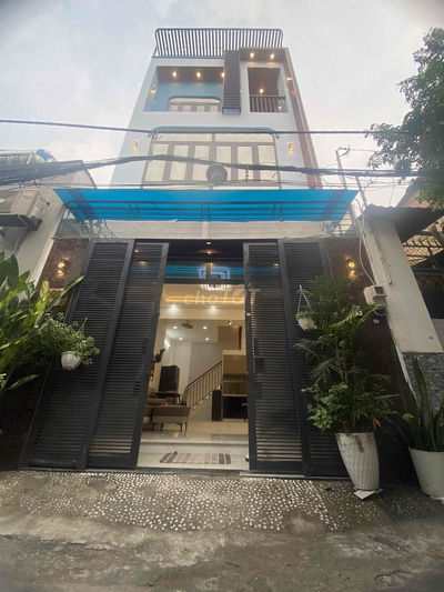 nhà 4,5mx9,5m 2 lầu gần chợ nhà thờ thông Tây