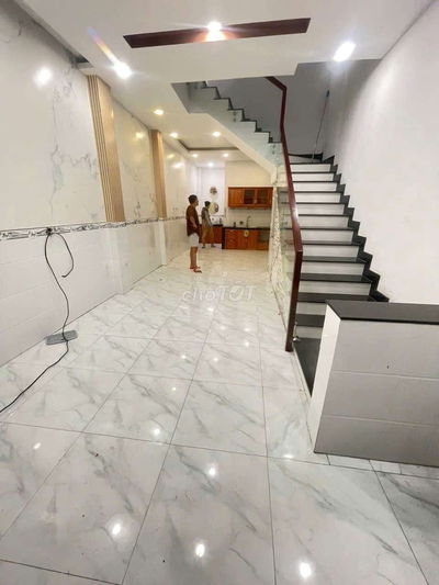 Nhà Hẻm Xe Hơi Thạch Lam.DT: 4 X 14m.Trệt 3lau 4PN 4WC 3May Lạnh