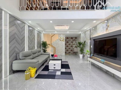 Bán căn đang cho thuê 15tr ngay Phan Đăng Lưu, Phú Nhuận. Giá: 4 tỷ 100tr, sổ riêng