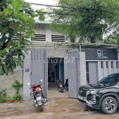 Cho thuê nhà xưởng có sẵn văn phòng 330m2 đường Lê Thị Kim