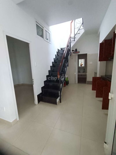 Nhà 3PN ngay Hoàng Văn Thụ_Hoàng Việt, sẵn Máy Lạnh