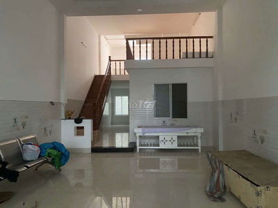 Nhà Cho Thuê Đường 14m thông Ngay lê Trọng Tấn ,KCN Tân bình.Dt 5×20