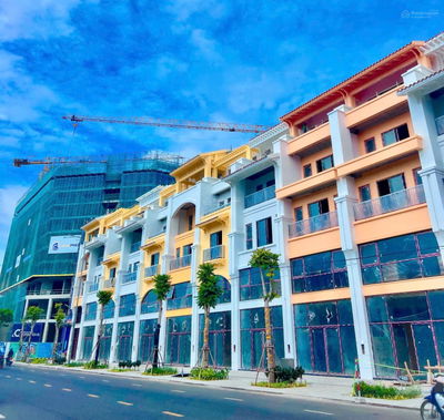 Duy nhất căn shophouse 3 tầng hướng Đông - Sonata - Sun Symphony vị trí đẹp, chiết khấu tốt