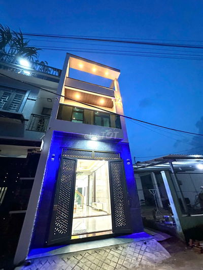 Nhà vừa hoàn công cần bán gấp nhà mới ken