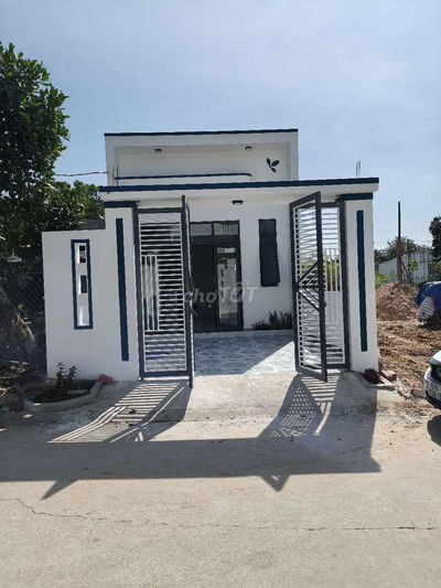 Bán nhà  mới kp 4 tân định 5*20 fun thổ cư
