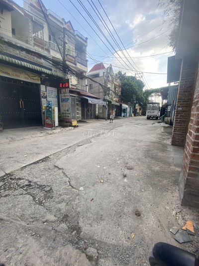 NHÀ VỊ TRÍ ĐẸP TIỆN KINH DOANH 5X21,5 VÕ TRẦN CHÍ.XÃ TÂN NHỰT. B.CHÁNH